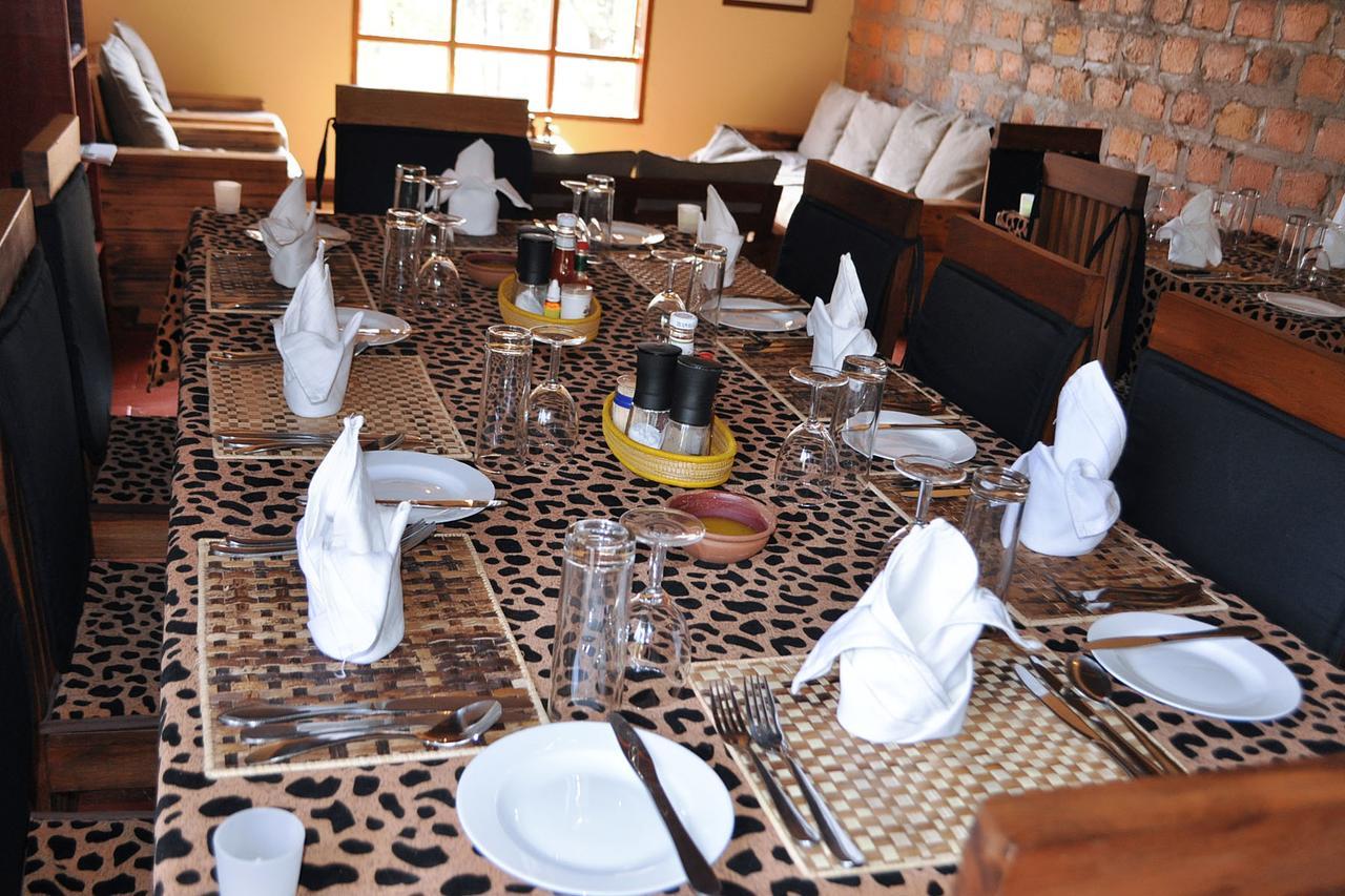 Lake Mulehe Gorilla Lodge キソロ エクステリア 写真